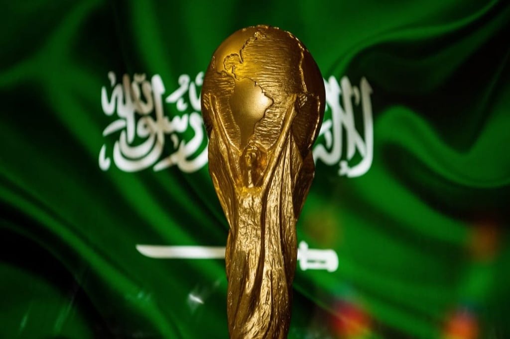 ما الفائدة الاقتصادية من استضافة السعودية مونديال 2034؟