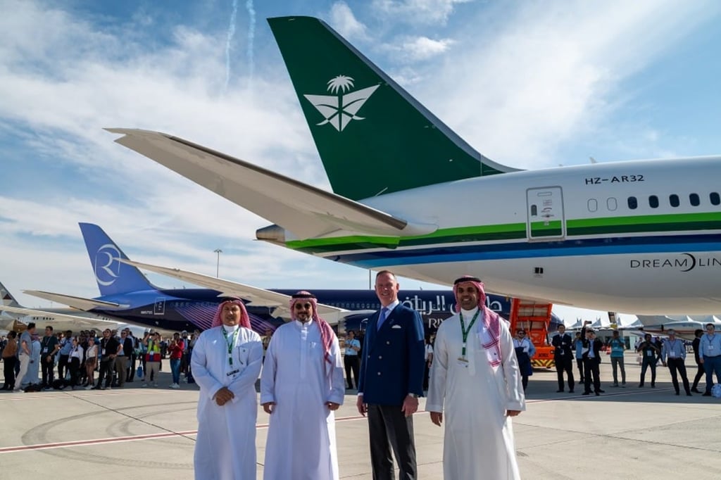 لافتا أنظار العالم.. طيران الرياض يتوِّج بنجاح مشاركته بمعرض دبي للطيران بمجموعة من الاتفاقيات