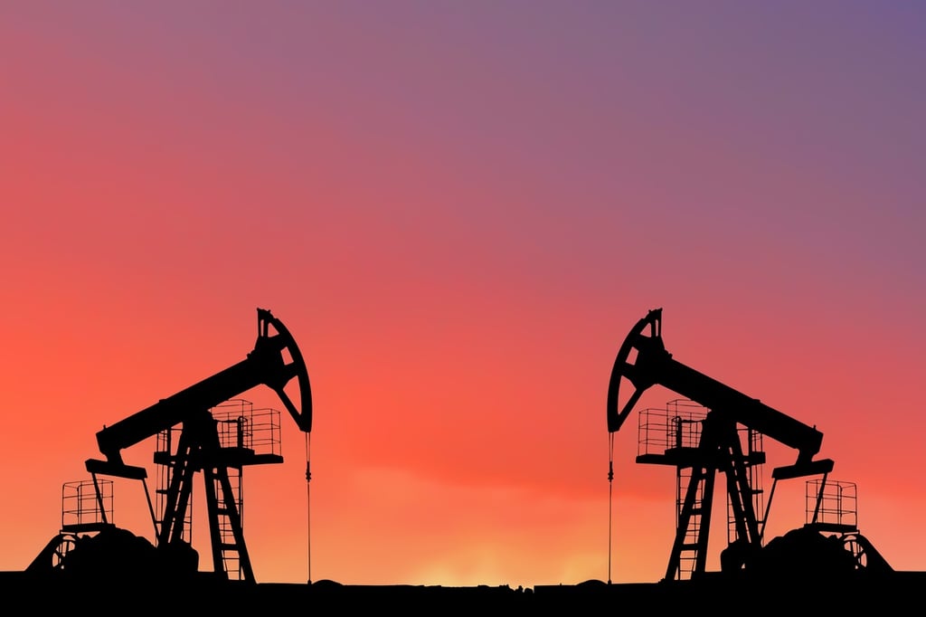 Oil prices rise amid domestic challenges and geopolitical tensions