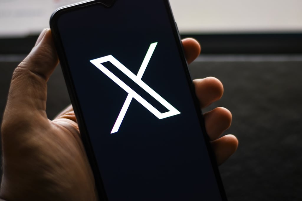 X introduces secure login with passkey for iOS users