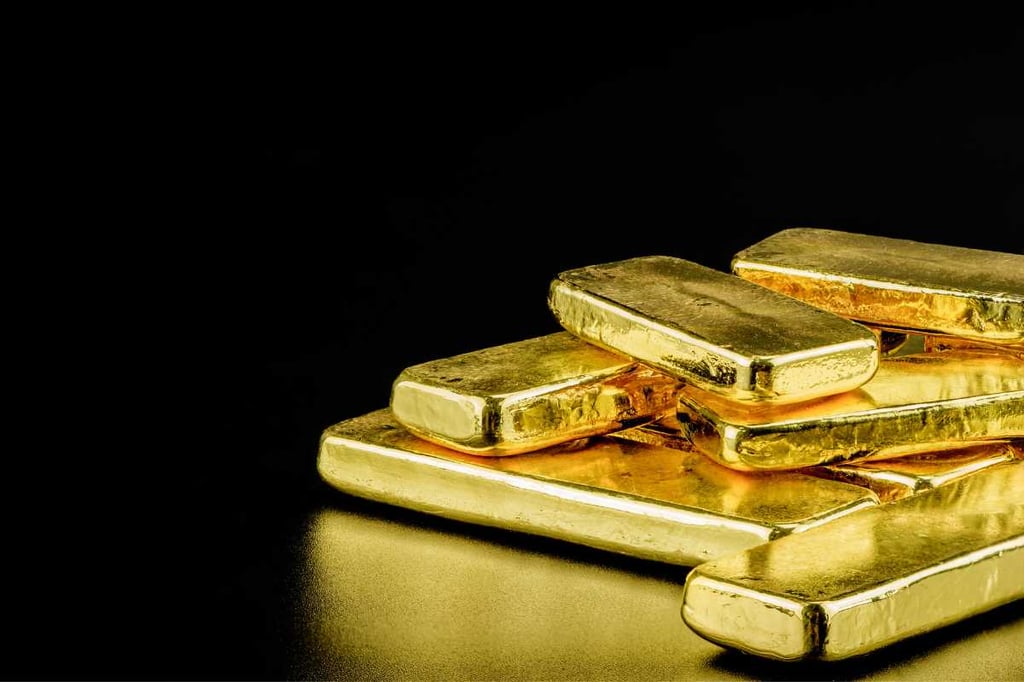 أسعار الذهب تنخفض من أعلى مستوياتها وسط عدم اليقين حول قرار الفيدرالي بشأن أسعار الفائدة