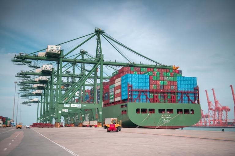 King Abdul Aziz Port in Dammam maintains operational excellence, handles 292,612 containers in May 2024